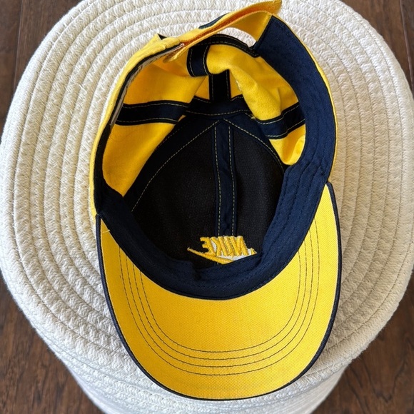 Nike Navy and Yellow Cap - Picture 3 of 5